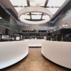 Dax startet etwas schwächer - Euro stärker