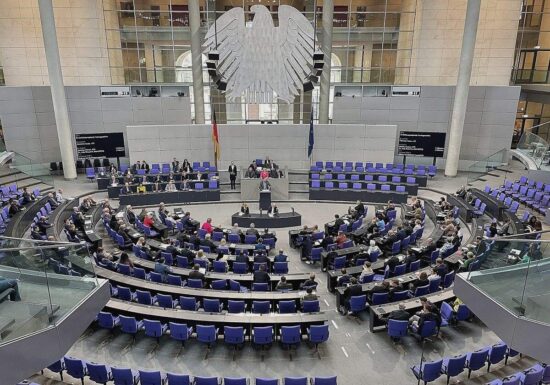 Fast zwei Dutzend Anzeigen wegen Geheimnisverrat im Bundestag