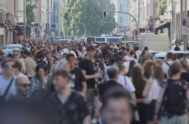Zahl der Menschen mit Einwanderungsgeschichte weiter gewachsen