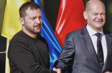 Scholz telefoniert kurz vor Ende seiner Amtszeit mit Selenskyj