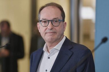 Dobrindt: Schärfere Grenzkontrollen und Abschiebungen ab Mittwoch