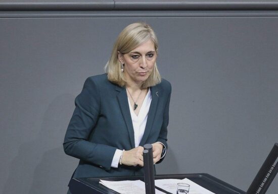 Gesundheitsministerin Warken sieht Unwissenheit als Stärke