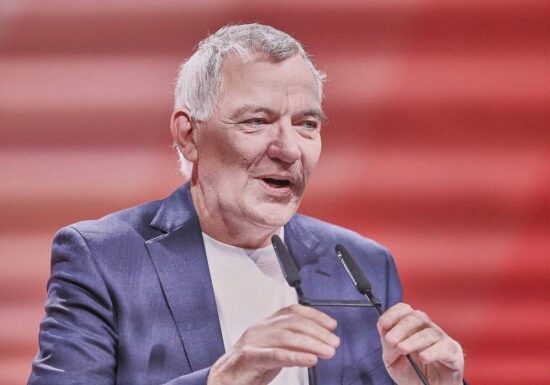 Van Aken warnt vor Einsamkeit durch soziale Ausgrenzung