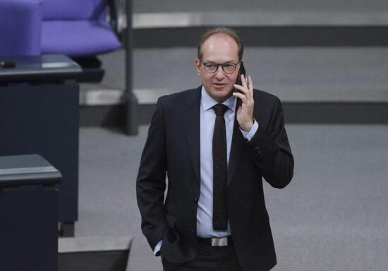 Dobrindt: Keine dienstrechtlichen Konsequenzen für Beamte aus AfD