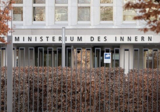 Bericht: Innenministerium stoppt Flüchtlingsflug aus dem Sudan