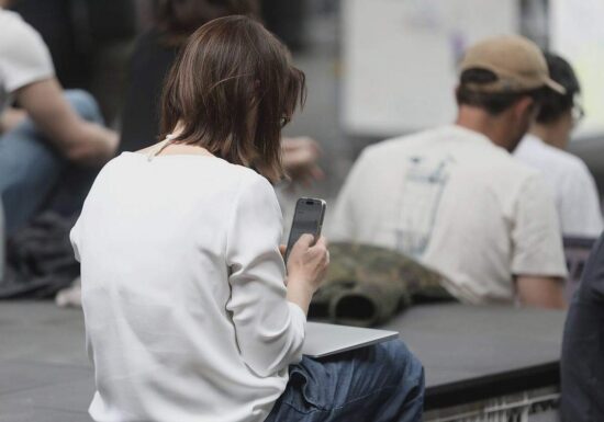 Datenspezialist Statista erwägt Geschäfte mit KI-Anbietern