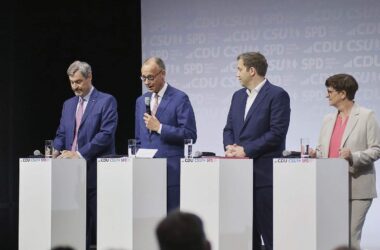 Linke sieht "angekündigten Rechtsbruch" im Koalitionsvertrag