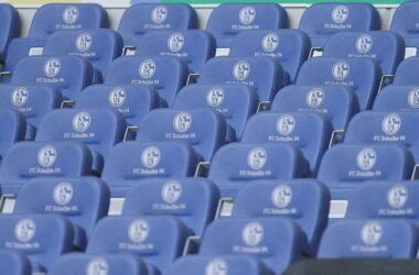 Schalke stellt Trainer van Wonderen sofort frei
