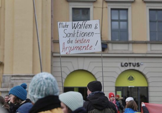 Außenpolitiker erwarten von Wadephul Werben um Ukraine-Unterstützung
