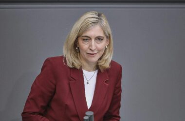 Gesundheitsministerin will Beiträge "stabil" halten