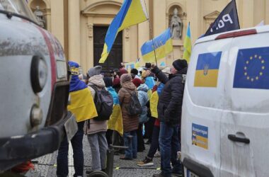 Ukraine: Merz fordert vor Verhandlungen Waffenruhe