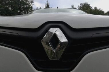 Renault sieht Umbaudruck auf Großkonzerne der Autobranche