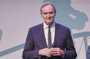 Burkhard Jung kehrt als Städtetags-Präsident zurück