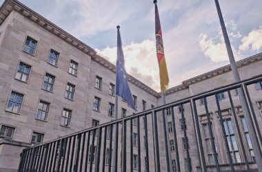 Haushalts-Aufschub: Politische Bildungsträger in Existenzangst