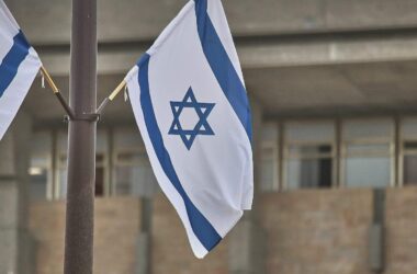 Banaszak für differenzierte Debatte zu Waffenlieferungen an Israel