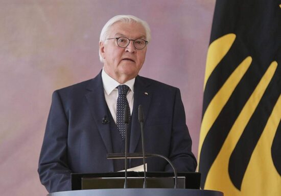 Linke rät Steinmeier von "bloßem Freundschaftsbesuch" in Israel ab