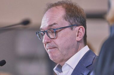 Van Aken kritisiert Dobrindts Absage an AfD-Verbotsverfahren