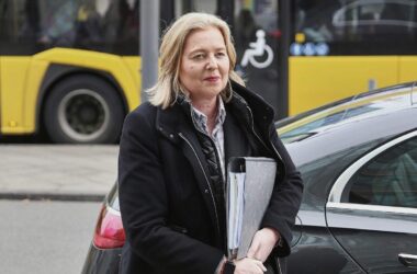 Bas hält sich politische Zukunft offen