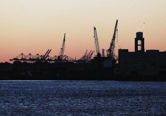 Wirtschaftsforscher fürchtet Exporteinbruch um 80 Prozent
