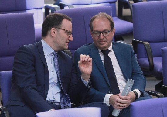 Spahn nennt Dobrindt "Deutschlands schwarzen Sheriff"