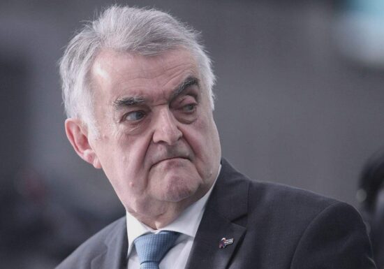 NRW-Innenminister sieht steigende Gewaltbereitschaft der Jugend