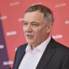 Van Akten legt "Sechs-Punkte-Plan für mehr Demokratie" vor