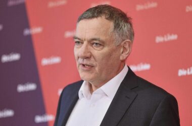 Van Akten legt "Sechs-Punkte-Plan für mehr Demokratie" vor
