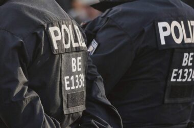 Behörden melden Zerschlagung von rechtsextremer Terrorzelle