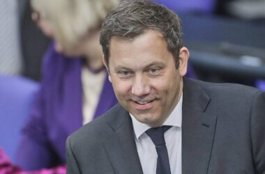 Ex-Finanzminister Eichel hält Klingbeil für kanzlerfähig