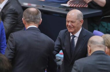 Scholz blickt mit "gewisser Gespanntheit" auf Merz-Kanzlerwahl