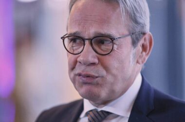 Thüringens Innenminister empfiehlt Belehrung von Beamten über AfD