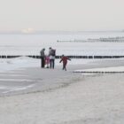 Studie: Kinder unterschätzen Gefahren im Wasser