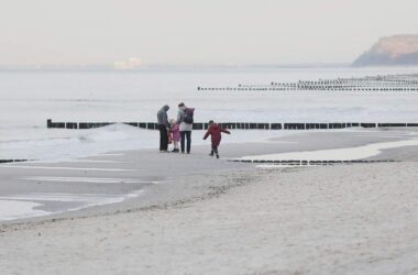 Studie: Kinder unterschätzen Gefahren im Wasser