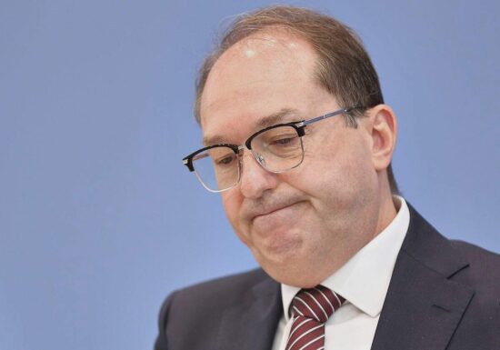 Brantner pocht auf Begründung für Dobrindts Zurückweisungen