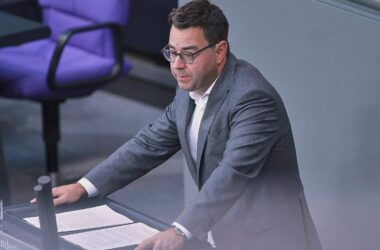 Grüne Realos wollen Debatte über Sozialversicherungssysteme
