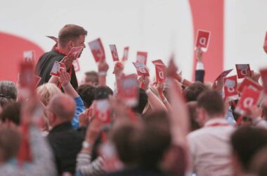 SPD-Parteitag stimmt für Vorbereitung eines AfD-Verbotsverfahrens