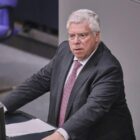 Hardt für umfassende Waffenlieferungen an Israel