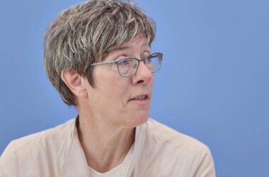 Kramp-Karrenbauer für schnelle Wehrpflicht und Taurus