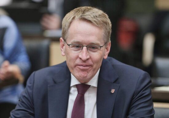 Günther und Röttgen sprechen sich für Wehrpflicht aus