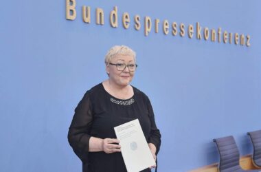 SED-Opferbeauftragte lobt Entschädigungsgesetz als "Meilenstein"
