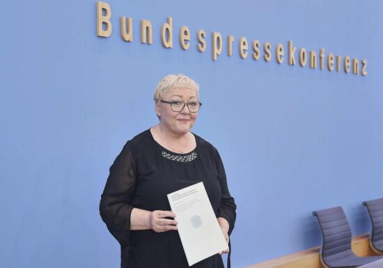 SED-Opferbeauftragte lobt Entschädigungsgesetz als "Meilenstein"