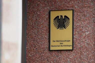 Wehrbeauftragter erwartet erneute Debatte über Wehrpflicht