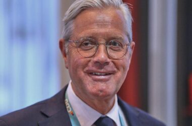Röttgen pocht auf Pflichtelement beim neuen Wehrdienst