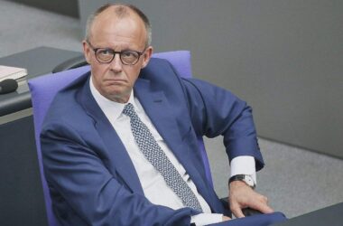 Infratest: Union legt zu - Mehrheit mit Merz unzufrieden