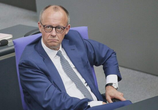 Infratest: Union legt zu - Mehrheit mit Merz unzufrieden