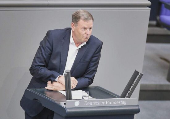 Masken-Gutachten: Linken bringt Untersuchungsausschuss ins Spiel