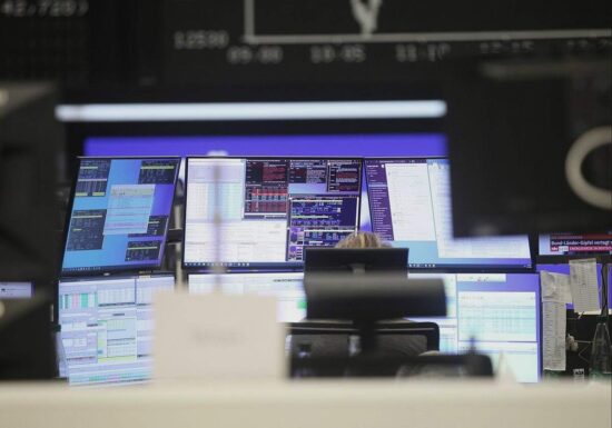Dax startet am Pfingstmontag im Minus