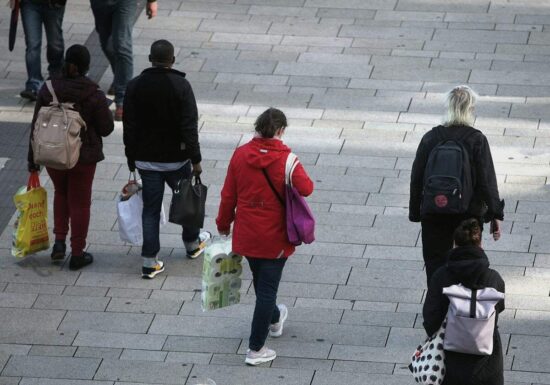 GfK: Steigende Sparneigung bremst weitere Erholung des Konsumklimas