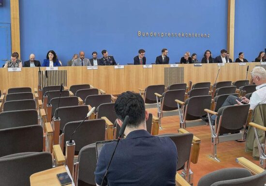 Regierung will nicht über Flüchtlingswelle aus dem Iran spekulieren