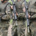 Wehrbeauftragter drückt bei Bundeswehr-Ausrüstung aufs Tempo